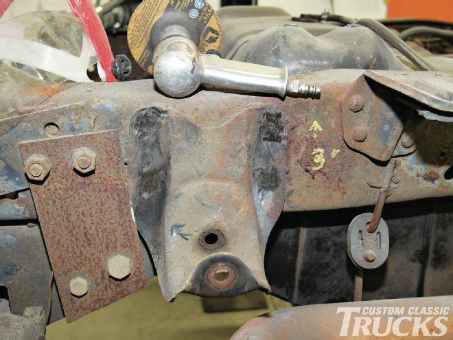 1205cct 03 O +ford F350 Rear Suspension Fix+rivet Heads
