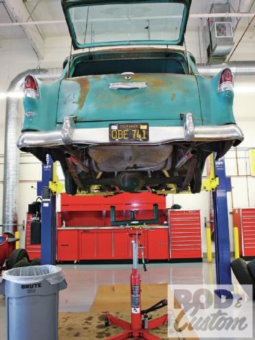 1202rc 00 Z+installing Four Wheel Disc Brakes On A Trif Five Chevy+