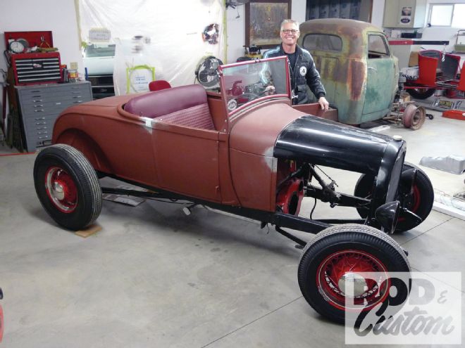 1929 Ford Model A Roadster - From Shimmin' To Trimmin'
