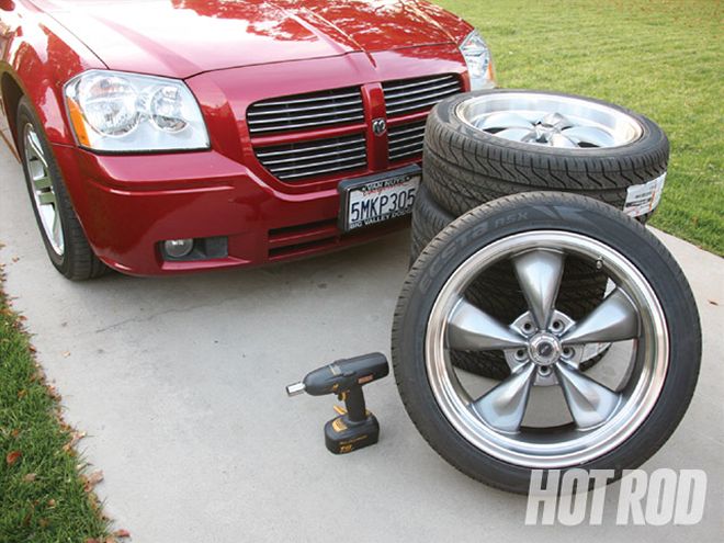 Hrdp 0812 05 Z+2005 Dodge Magnum+wheels