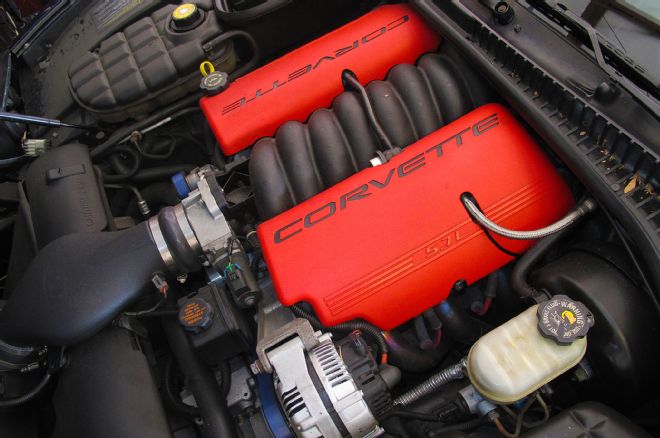 2 2000 Corvette Engine Bay