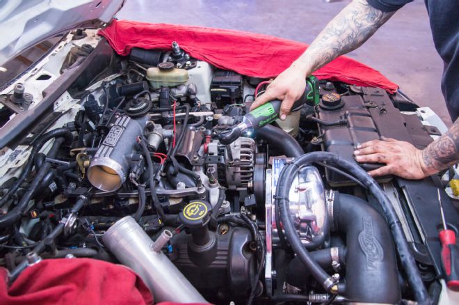 Trick Flow Specialties Streetburner 1999 Mustang Intake Install 05