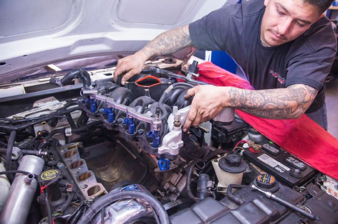 Trick Flow Specialties Streetburner 1999 Mustang Intake Install 09