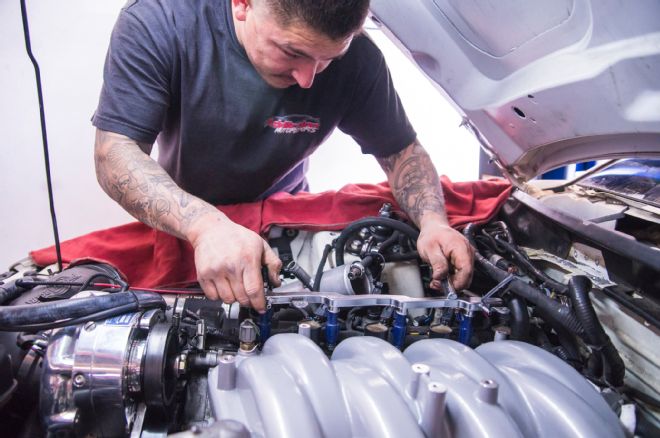 Trick Flow Specialties Streetburner 1999 Mustang Intake Install 29