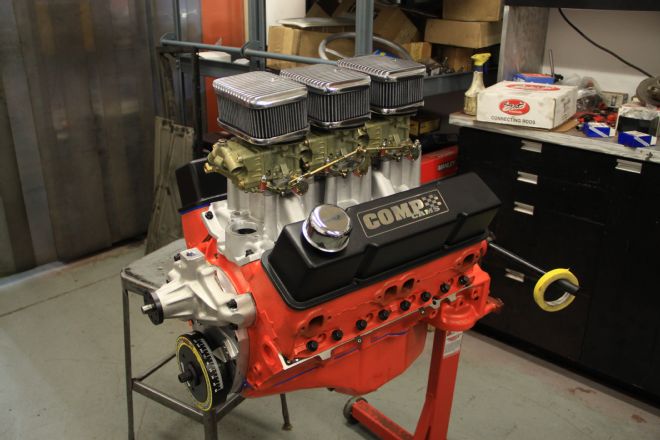 2 Tri Power Small Block Engine