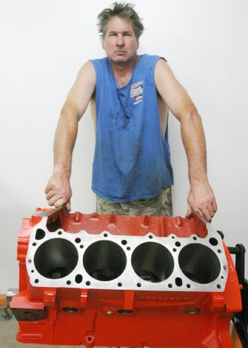 01 Steve Dulcich Hooligan Engine Builder Alt