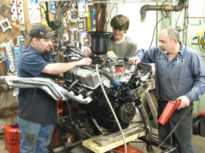 How to Install a 488-cube Stroker Crank Kit and Edelbrock Heads on a Rare 427 Side-oiler Ford.