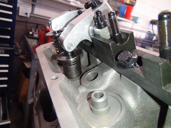 How to Make 600 HP with Cast-Iron Heads on a Mopar 340 Stroker