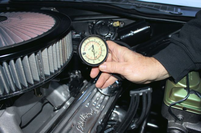 Vacuum Gauge On Engine