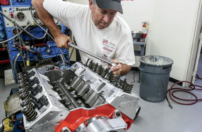 Chevrolet 350 290 Crate Engine Bolting On Edelbrock Heads