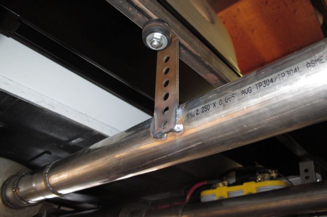 1949 Chevrolet 3100 Jba Exhaust Hangers Supporting Just Behind The Mufflers