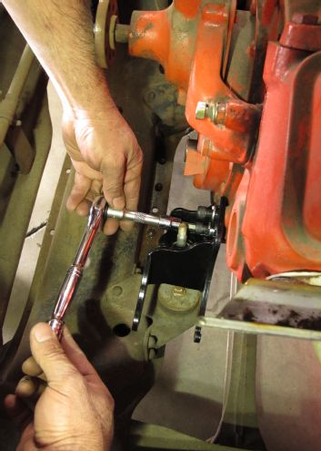 265ci Small Block Chevrolet Engine Installing Classic Performance Products Front Mount Power Steering Bracket