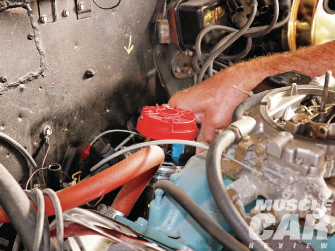 1965 Pontiac Gto Engine Sliding In New Mds Pro Billet Distributor