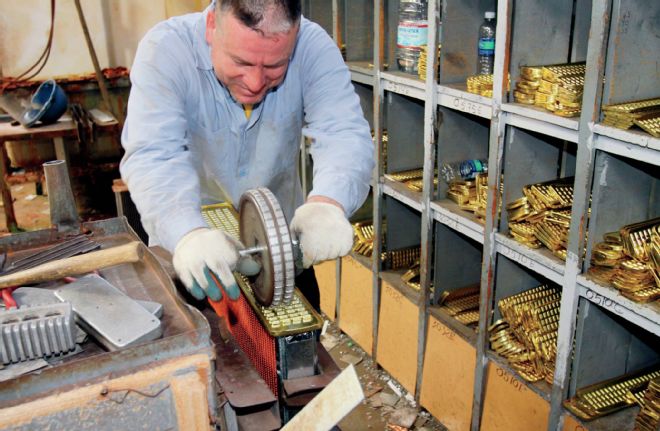 Us Radiator Roller Checks Openings In The Ends Are Uniform
