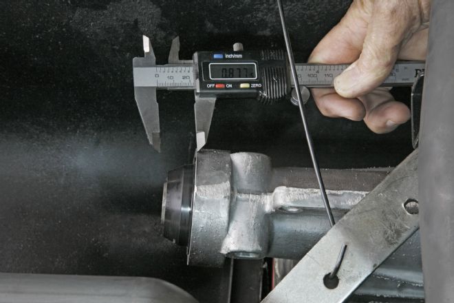 Measuring Distance Of Transmission Output Shaft