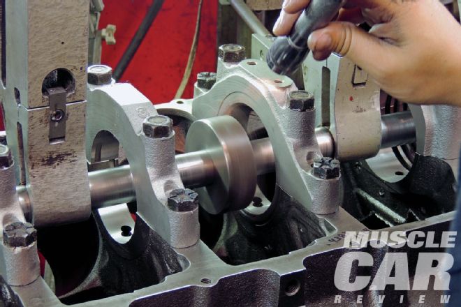 421 Pontiac From Salvage To Dyno Make Light Pass Across Thrust Bearing Surface
