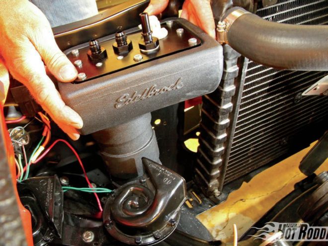 Edelbrock Universal EFI Sump Fuel Kit