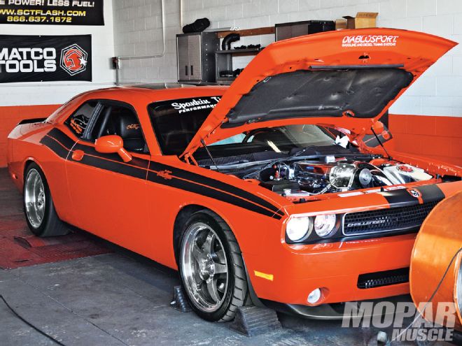 Mopp 1301 01 Dodge Challenger Hellacious Hemi Dyno