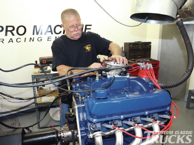 1211cct 01 O +545 Ford Engine Dyno+engine