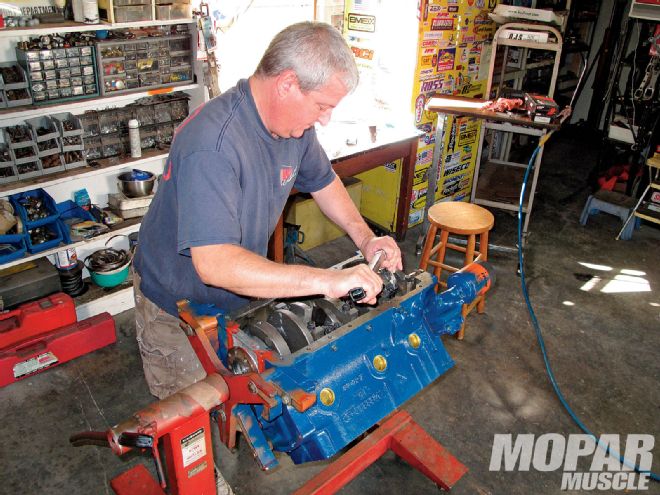 Mopar Complete Crate Engines Guide - Big Packages - Tech