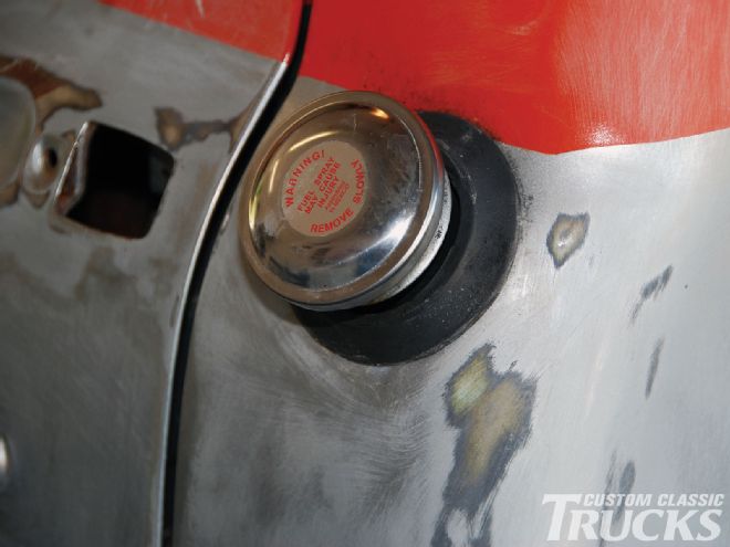 Chevrolet C10 External Fuel Tank Install - Puttin' The Gas Behind You - Tech