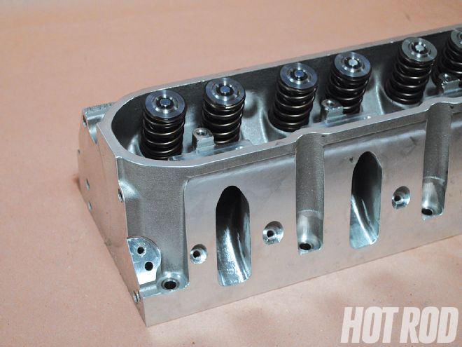 Hrdp 1012 09 O+ultimate Chevrolet Ls Cylinder Head Test+dart Pro 1 Cnc 250 Heads