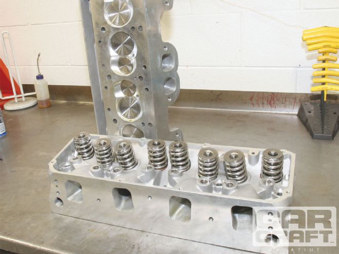 Ccrp 1012 07 O+pontiac 400 Poncho Engine Build+roland Racing Cv1 Cylinder Heads