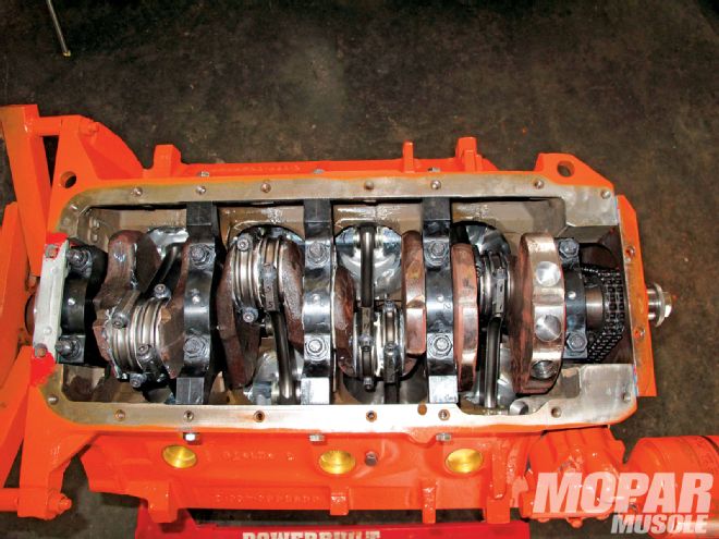 Mopp 1012 01 O+installing Pro Gram Mopar Big Block Main Caps+big Block Crankshaft