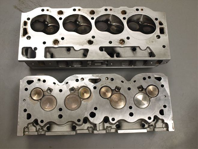 Hrdp 0810 24 Z+edelbrock 409 Chevy+head Comparison 4