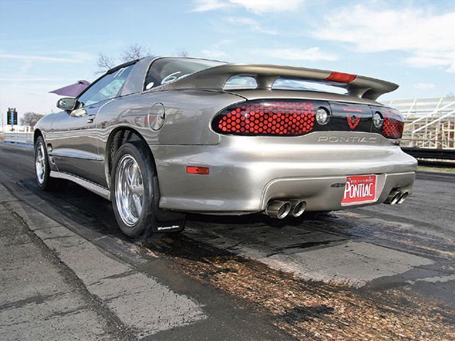 Hppp 0809 01 Z+2000 Trans Am+rear View