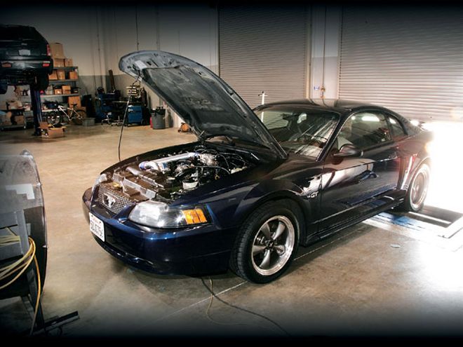 0808phr 01 Z+2003 Mustang Gt+inside Garage