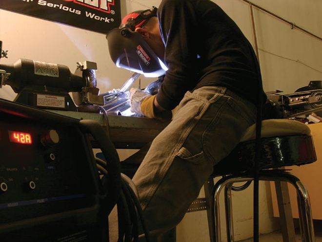 Ccrp 0803 01 Z+custom Exhaust Headers+mig Welding At The Work Bench