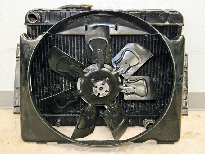 Hppp 0803 02 Z+vintage Pontiac Raditor Fan Upgrade+