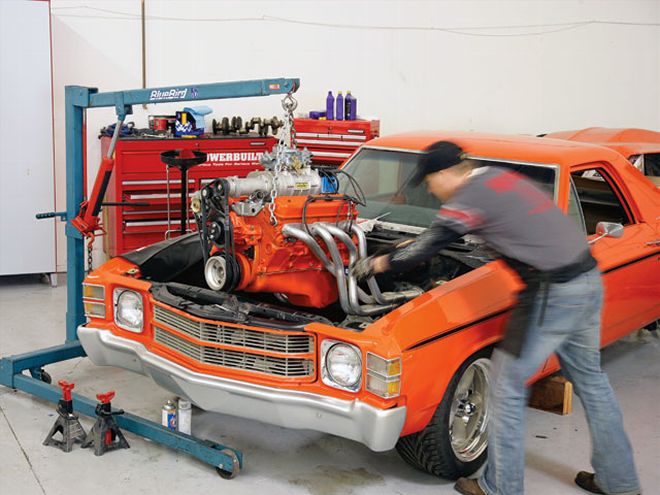 Ccrp 0606 14 Z+supercharged Small Block Chevy+lowering The Engine In