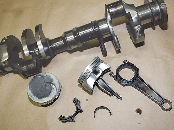 Ctrp 0701 02 Z+engine Accessories+damaged Crankshaft And Pistons