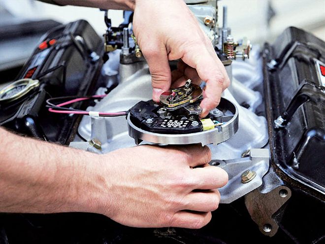 Distributor Installation Practices - Shaft Play And Depth - Circle Track Magazine