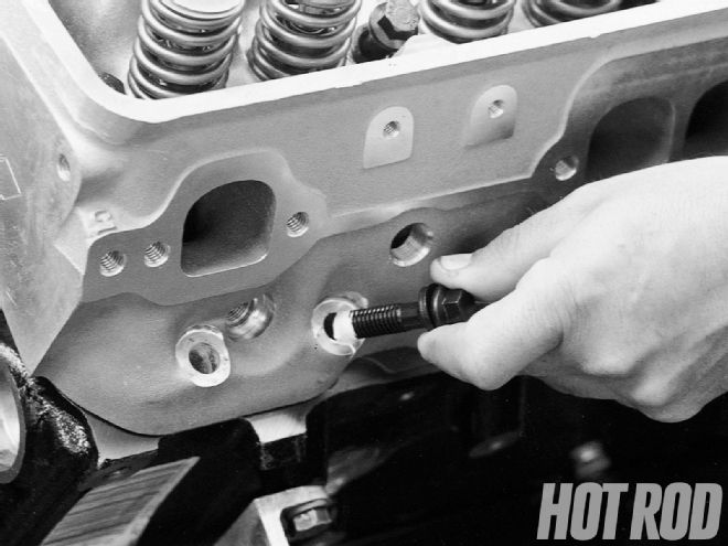 GM Small-Block Cylinder Heads - Heating Up The Mouse