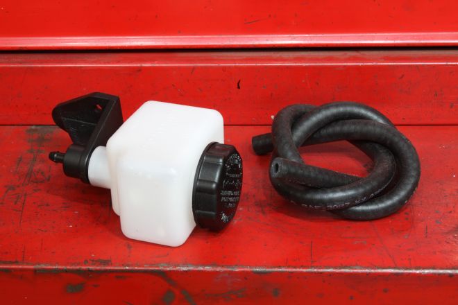 16 American Powertrain Hydraulic Clutch Plastic Reservoir