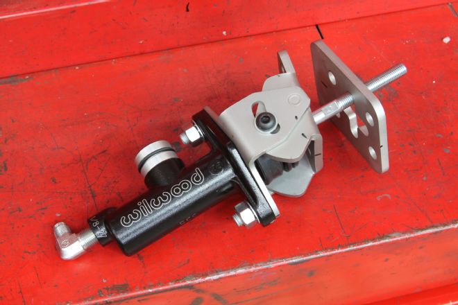 13 American Powertrain Hydraulic Clutch Firewall Bracket