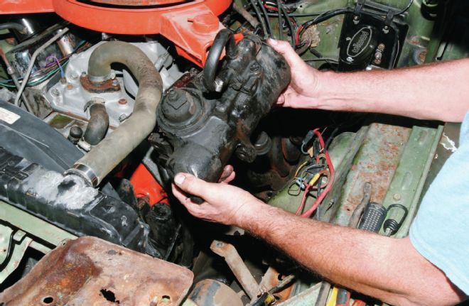 1971 Plymouth Satellite Removing The Steering Box From The Top