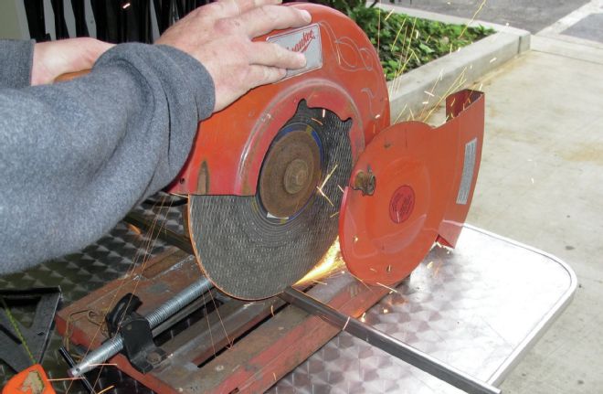 Cutting Length Of Shaft On Metal
