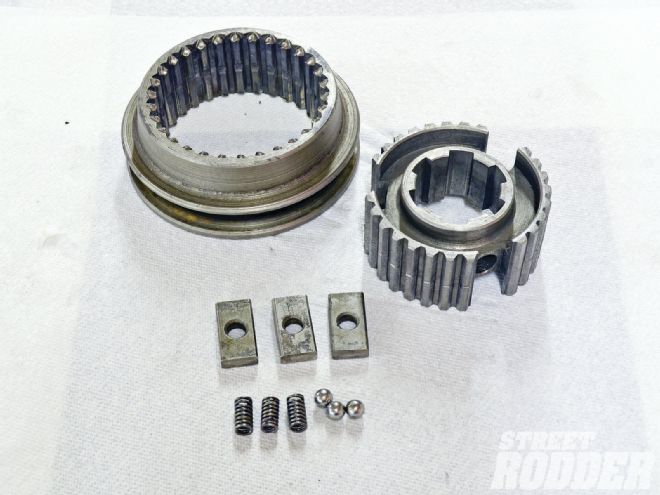 Second High Gear Clutch Assembly