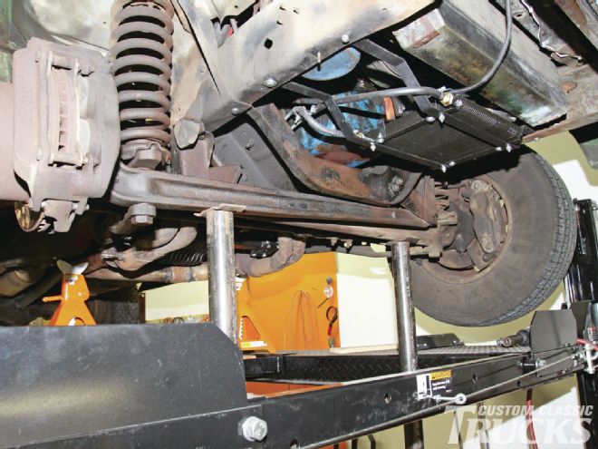 Rear Axle Install - Hot Rod Hauler