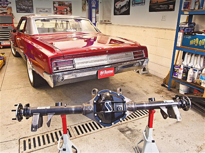 1965 Oldsmobile Cutlass Strange S60 Rearend Install - Moar, Please