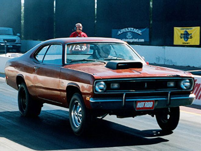 113 0205 Z+1973 Plymouth Duster+front Left View