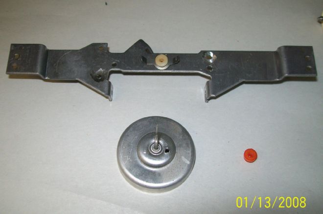 007 Plymouth Speedometer Speed Cup Bridge Assembly