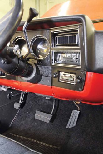 32 1985 Chevrolet C10 Interior Revamp Dash Carpet Installed