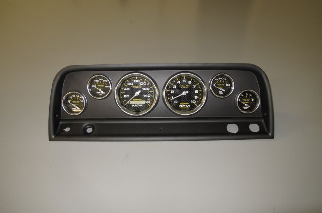 Classic Dash Gauges In Dash Alligned Horizontally