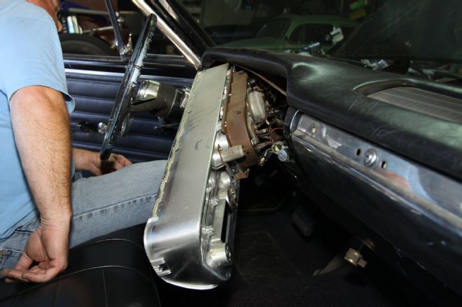 1965 Chevelle Remove Dash Gauge Cluster