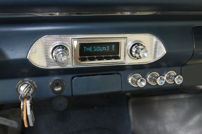 022 Retrosound Head Unit Completed